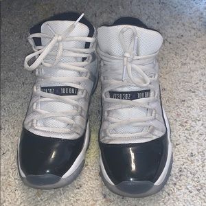 Jordan 11s white & black